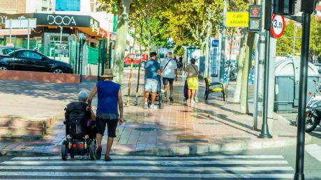Las vacaciones escolares de mayo hacen que la Costa Blanca gane más reservas turísticas del Reino Unido