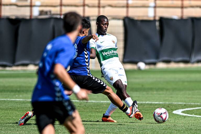 El Intercity examina su progresión ante el Southamton sub-18 en La Manga