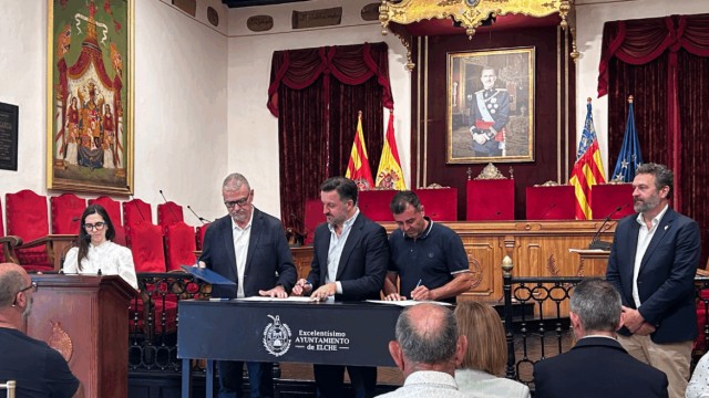 El Ayuntamiento de Elche firma 7 convenios con entidades agrarias por 138.000 euros