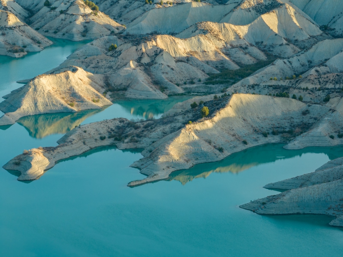 El paisaje de otro planeta que esconde la Región de Murcia: misión fotográfica al Embalse de Algeciras y los Barrancos de Gebas