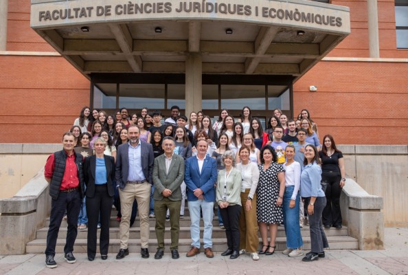 La UJI cierra el proyecto 'MicroMón' con la participación de 102 jóvenes de secundaria y universitarios
