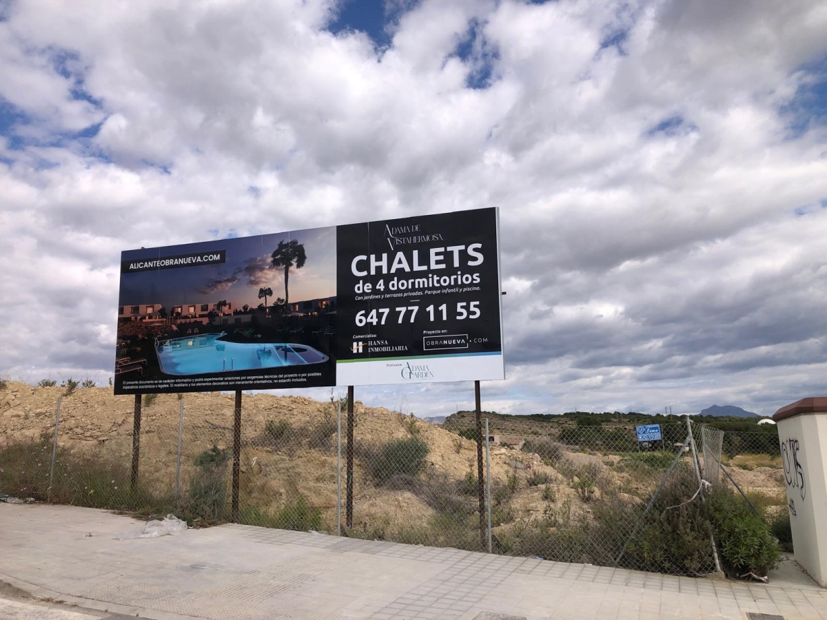 Alicante da otro empujón al barrio de Vistahermosa: licencia para 59 chalés de más de medio millón