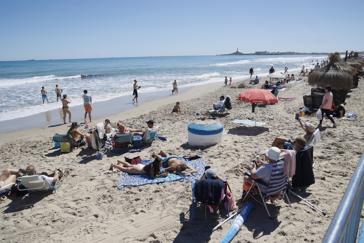 El alquiler vacacional en La Manga y Cabo de Palos se dispara: reservas completas, precios al alza y estancias más cortas
