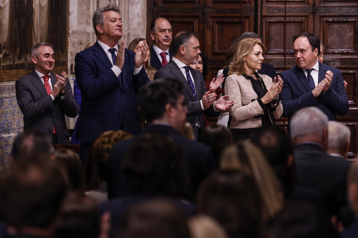 La huelga educativa deja en estado de hibernación al Consell de Pérez Llorca