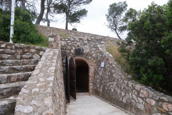 Cullera inaugura el refugio antiaéreo del Cabo tras la restauración integral de la batería costera de 1938