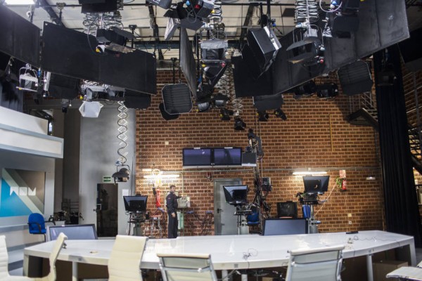 Un informe del IVIE muestra la dependencia laboral del sector audiovisual valenciano con RTVV