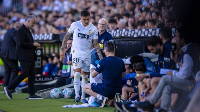 Renzo Saravia, nueva lesión de isquios del Valencia CF