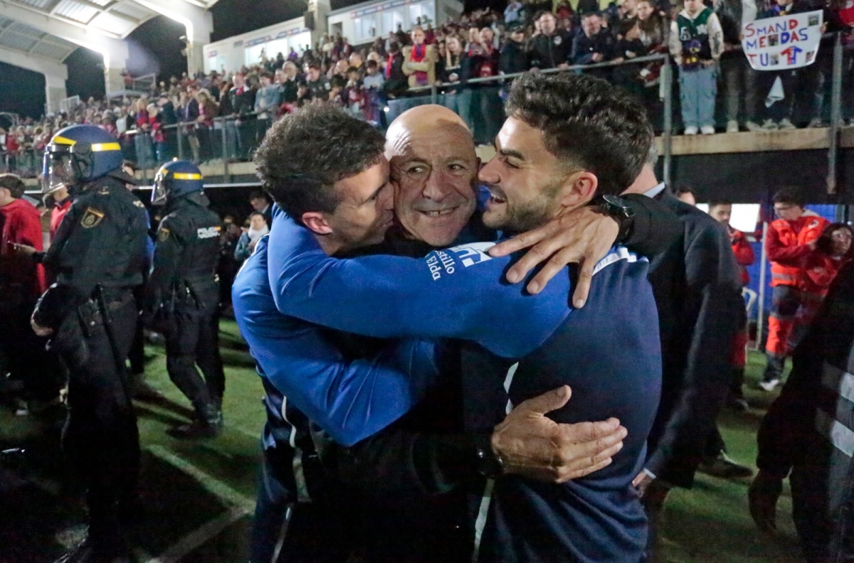 Barragán, Lafuente y Holguín, los protagonistas fuera del césped del ascenso del CD Eldense