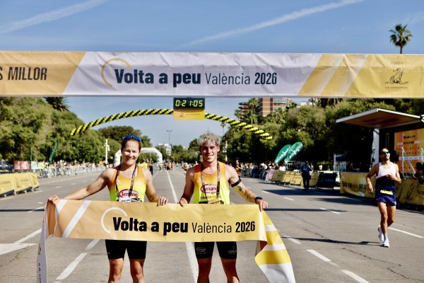German Cister y Noelia Juan se adjudican la Volta a Peu con 10.000 participantes