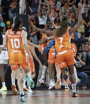 Awa Fam, rumbo a la WNBA: 