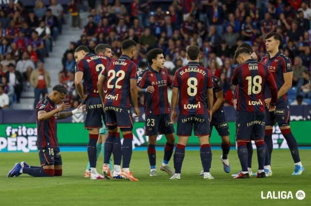 Espí y Arriaga sacan al Levante del descenso y hunden al Mallorca