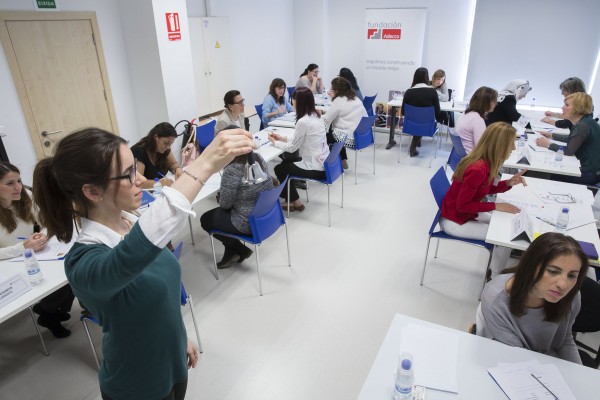 Diez mujeres en riesgo de exclusión participan en una novedosa actividad de  ‘Speed Networking’