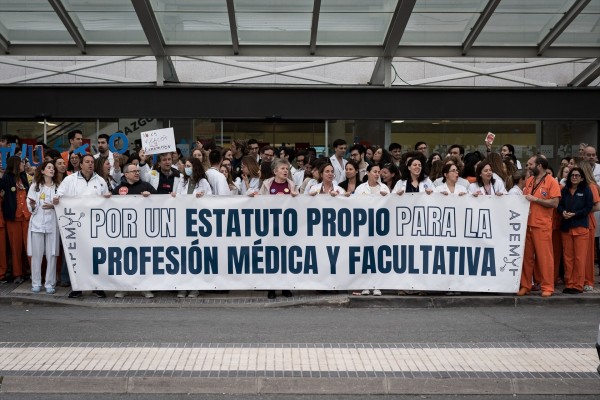 Los médicos retoman este lunes la huelga nacional para exigir un Estatuto Marco propio