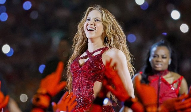 De Shakira a los 'youtubers': así averigua Hacienda si viven (y deben tributar) en España