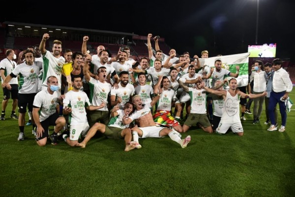 El Girona FC-Elche CF y el último manicomio