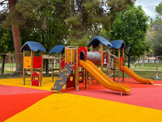 El Ayuntamiento de Llíria culmina la renovación integral de tres de sus principales parques infantiles