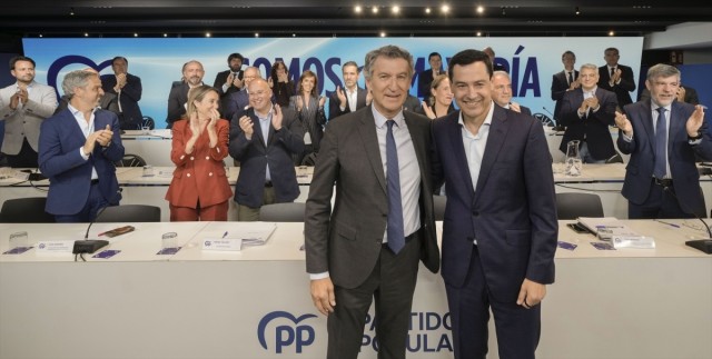 Feijóo ve más cerca el cambio en España y se compromete a liderarlo: 