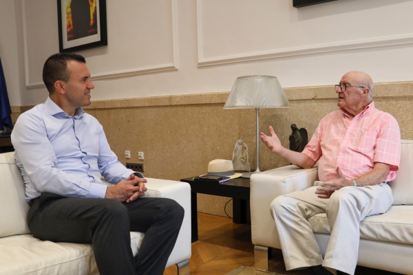 El alcalde jubilado que dirige el pueblo con más letras de la provincia