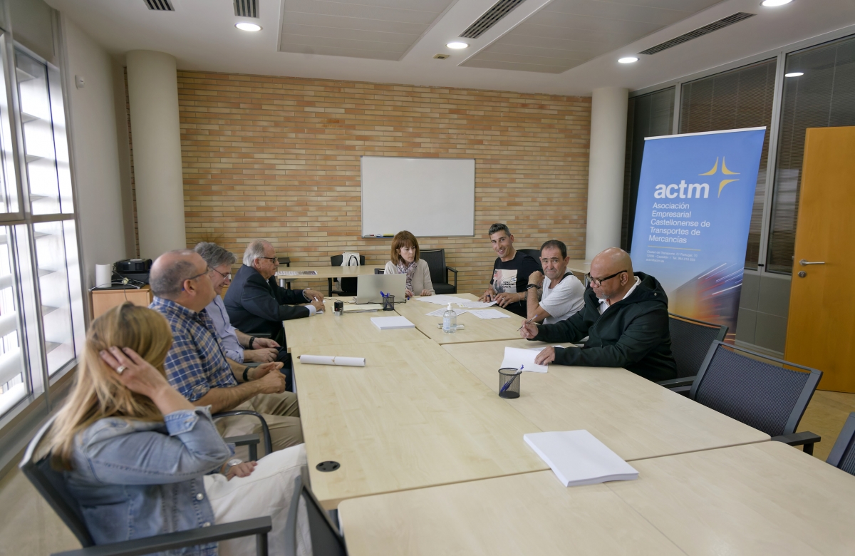 El transporte de mercancías de Castellón sella el nuevo convenio colectivo y garantiza la paz social para tres años