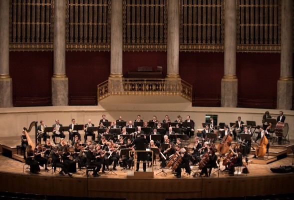 La Orquesta de Cámara de Viena visita el Auditorio Regional con el violonchelista Narek Hakhnazaryan como director y solista