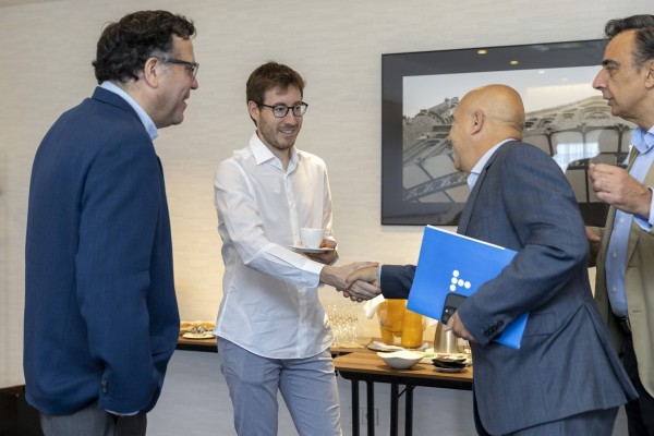 El desayuno Foro Plaza 'Una infraestructura sostenible para la explosión de los datos', en imágenes