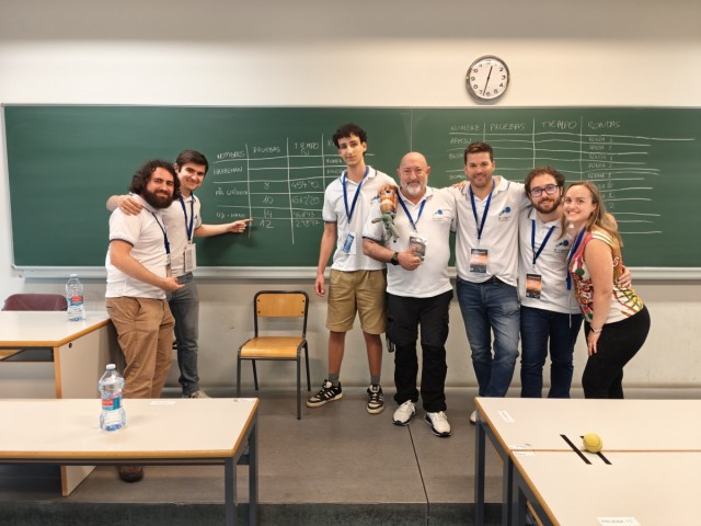 El equipo UJI Hand revalida el título en la segunda competición nacional universitaria de manos protésicas