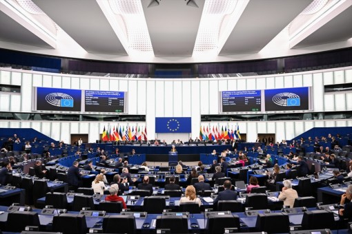 El Parlamento Europeo ratifica el pacto comercial con Estados Unidos