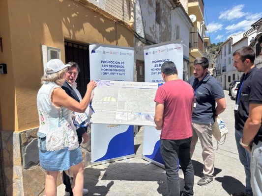 La Generalitat acondiciona senderos en 10 municipios de Castellón en riesgo de despoblación