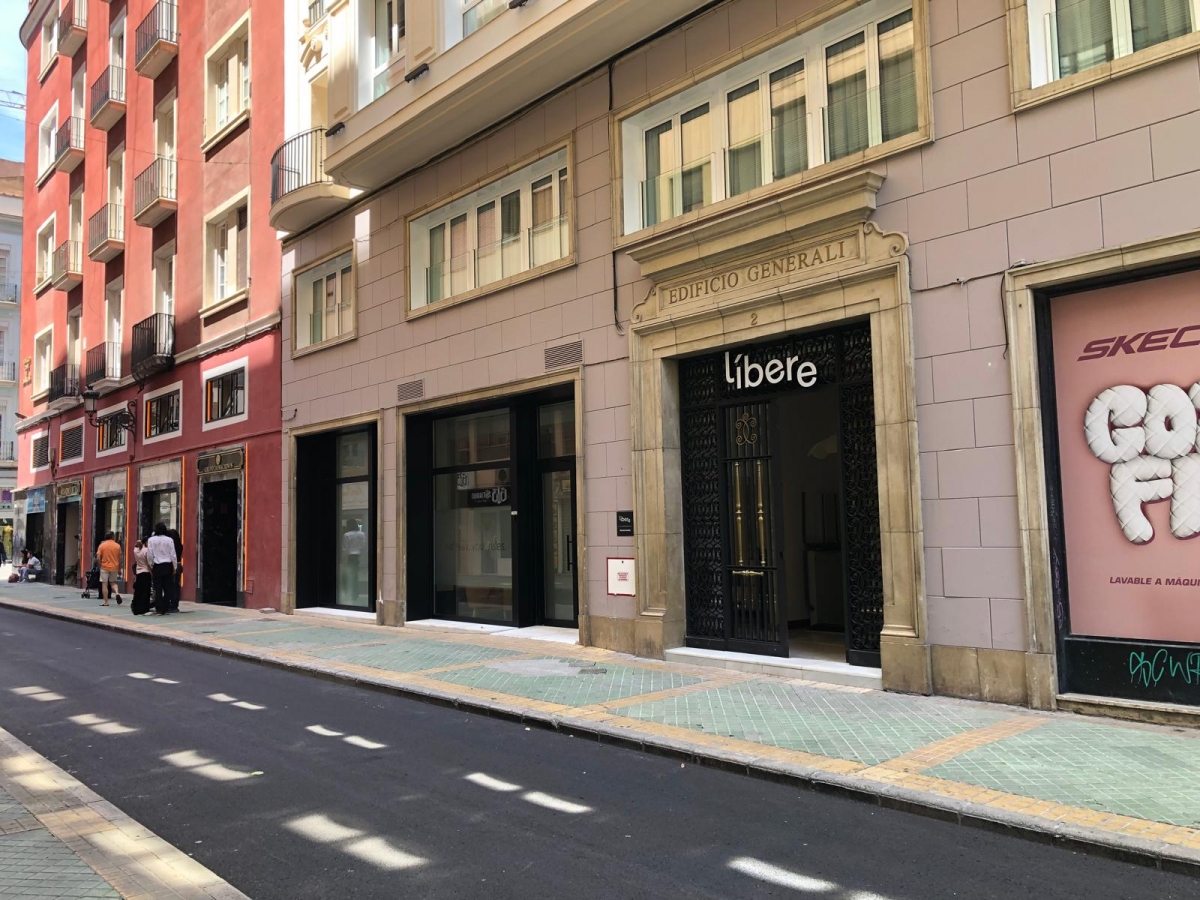 All Iron cierra la reforma del Generali como el mayor bloque turístico de Alicante y cede su gestión a Líbere