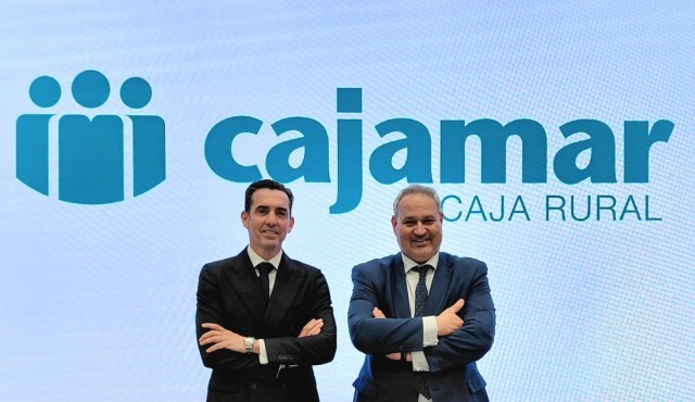 Grupo Cajamar y Avia firman un acuerdo para impulsar el sector de la automoción en la Comunitat Valenciana
