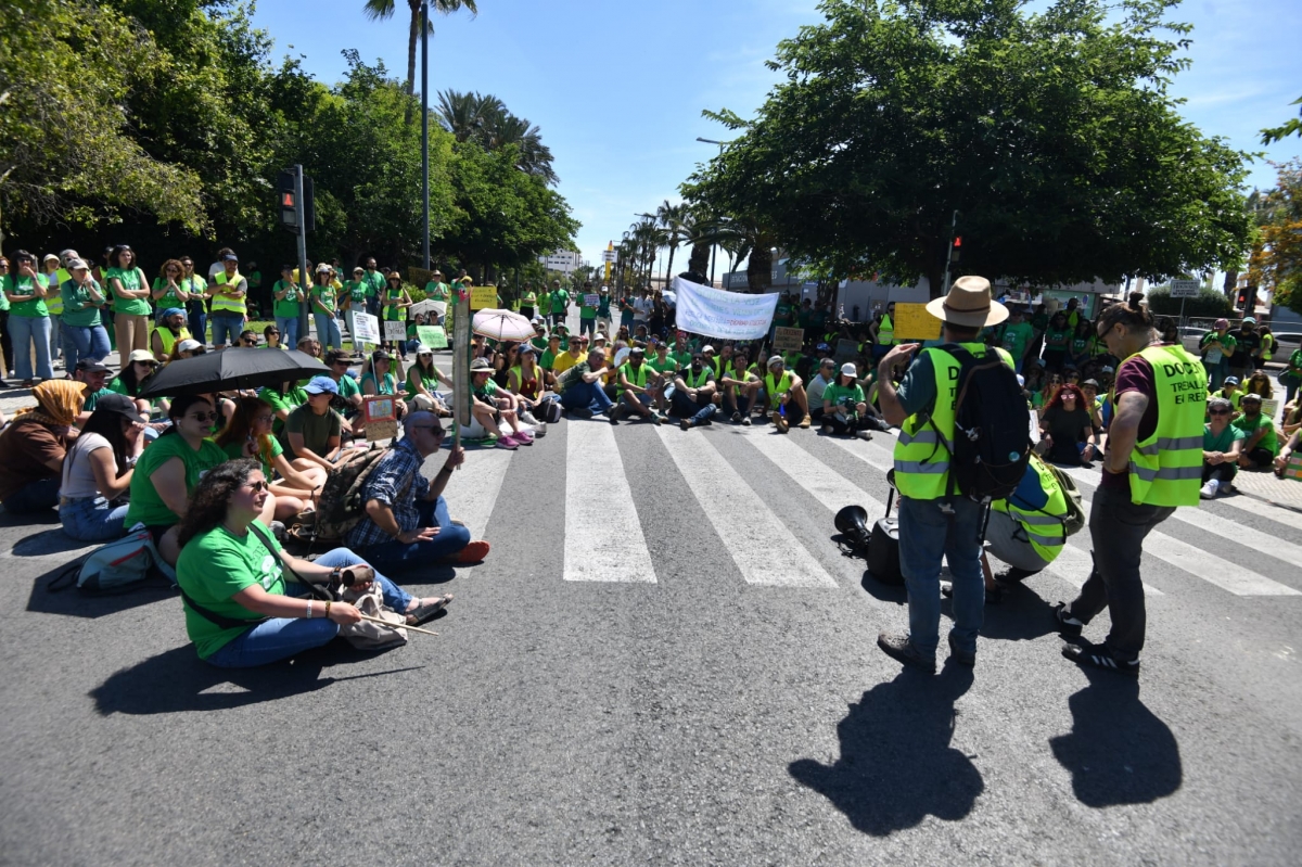 La huelga educativa plantea un miércoles con cortes en varios puntos de la Gran Vía de Alicante