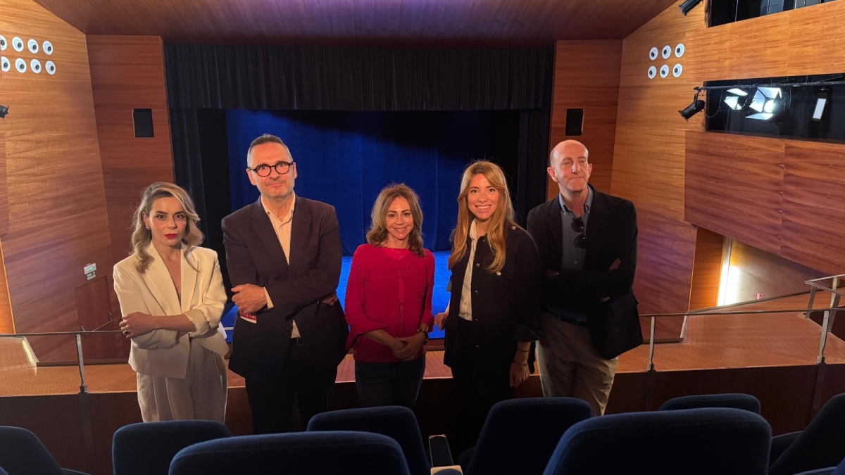 De izq. a dcha., Beatriz Traver, Álvaro López-Jamar, Ana Bonmatí, María José Mora y Luis Gosálvez