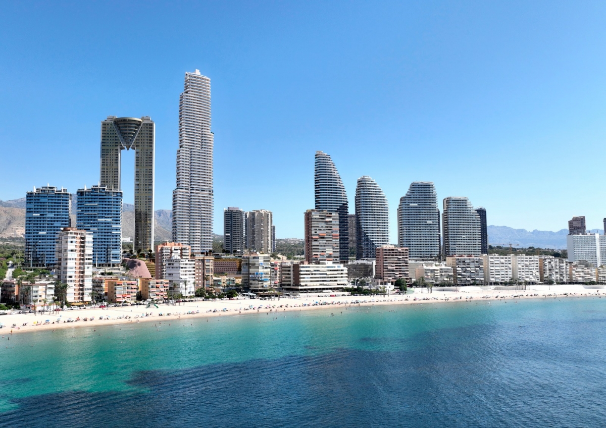 La TM Tower de Benidorm relevará a la icónica Złota 44 como el residencial más alto de la Unión Europea