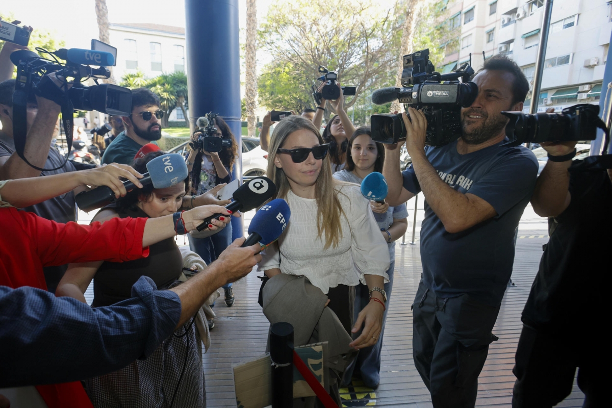 La exconcejala de Urbanismo de Alicante dice que no sabe si sus suegros están empadronados en Les Naus