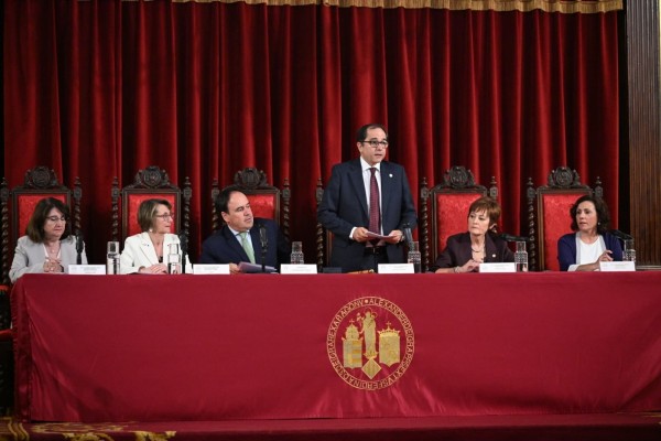Juan Luis Gandía pide una financiación estable y dice que el sistema universitario valenciano es 