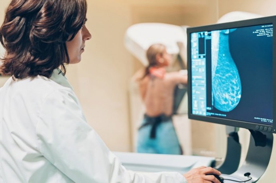 La IA avanza en la sanidad valenciana: de analizar dos millones de radiografías a atender llamadas