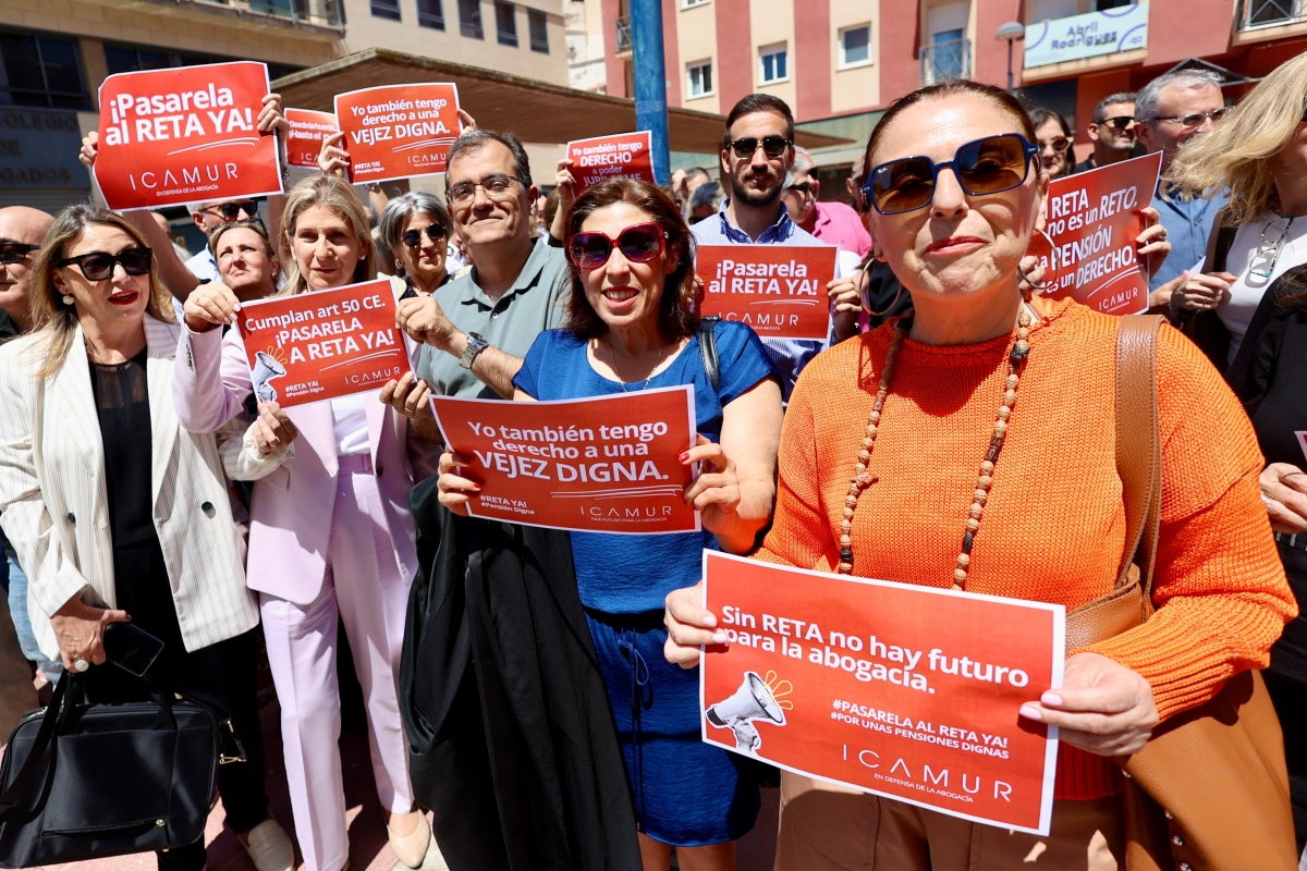 Los abogados protestan en Murcia, Cartagena y Lorca en contra de 