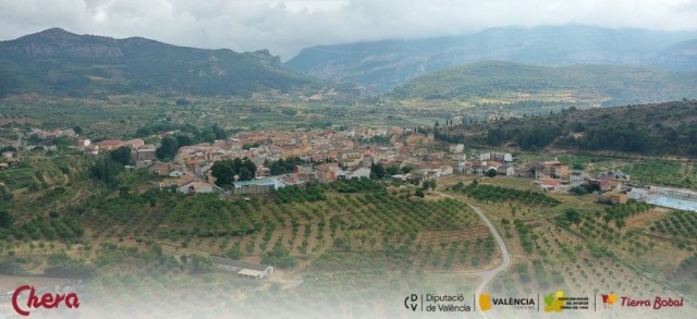 Chera: Parque Natural, rutas de senderismo e historia en Tierra Bobal