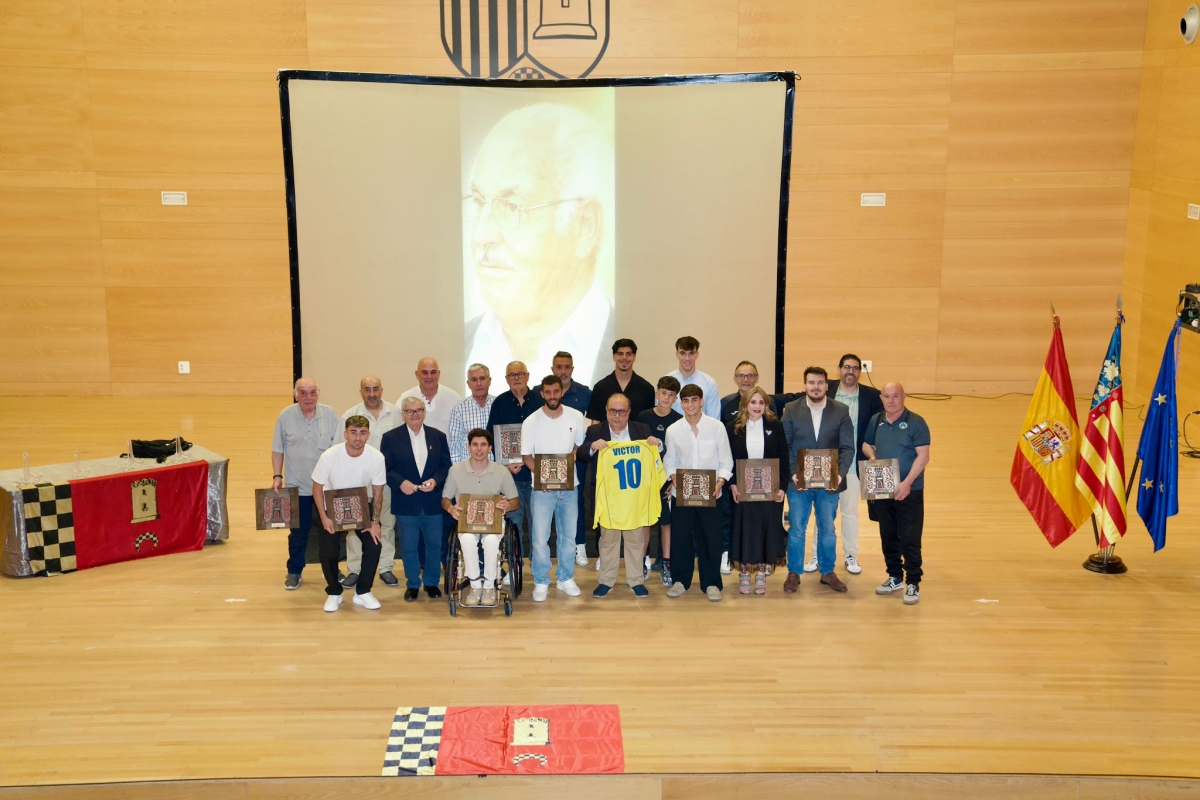Los valencianistas Luis Rioja y Víctor Jr. reciben el Premio Augusto Martínez García “Los Valores del deporte”