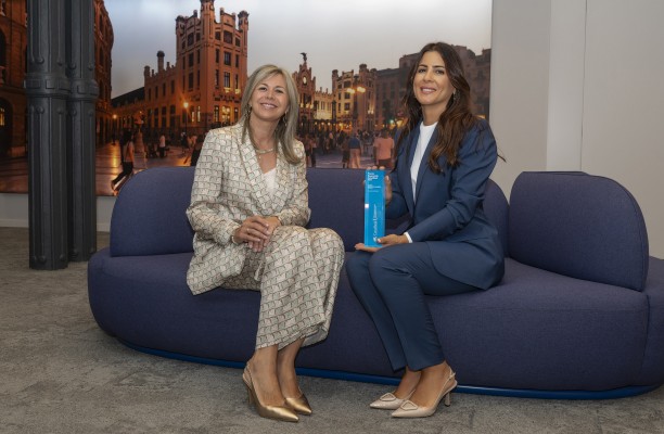 Zulema Beresaluce (Aceitunas Cazorla) gana el 'CaixaBank Premio Empresaria' en la Comunitat
