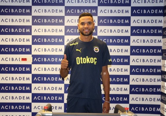 En-Nesyri, nuevo jugador del Fenerbahçe turco
