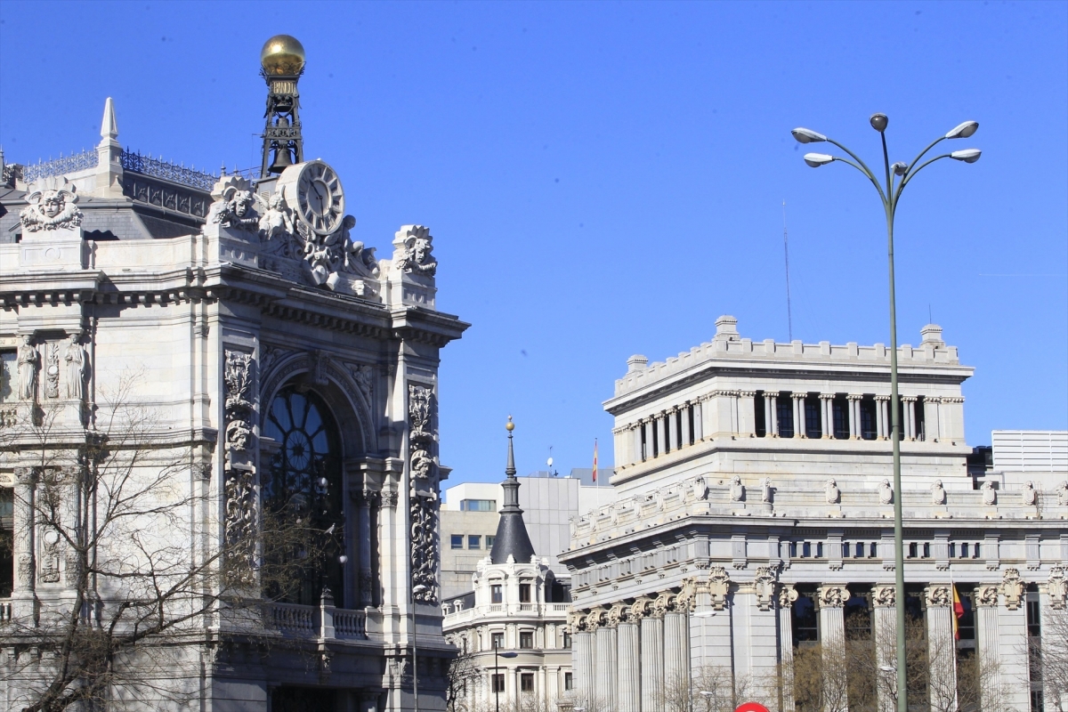 El Tesoro coloca 6.055 millones en deuda a medio y largo plazo y ofrece un interés superior al 4% a 30 años