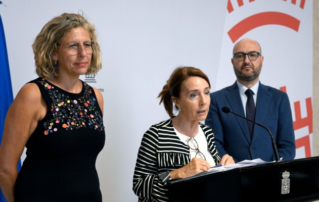 Murcia aprueba la reducción de plazos para el registro de parejas de hecho