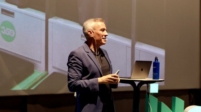 Álvaro Merino pone el broche final a la edición 'Onda Inspira' de 2026 en La Cassola con su charla sobre liderazgo