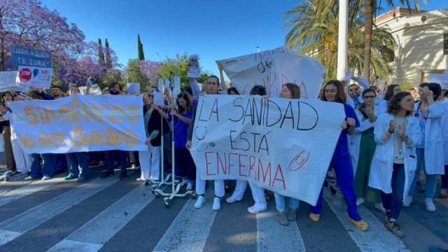 El Sindicato Médico afirma que la huelga sigue en un 80 % de respaldo, Sanidad en el 7,3 %