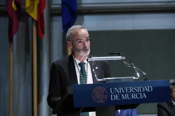 El rector de la UMU cesa al letrado jefe de la Asesoría Jurídica
