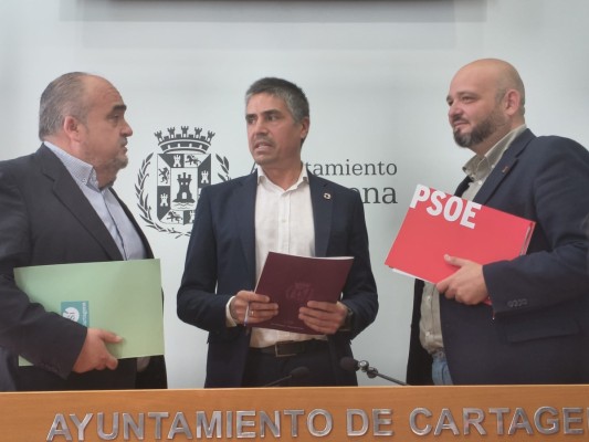 El PSOE denuncia presiones 