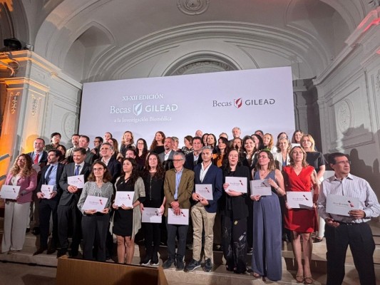 Tres proyectos de investigación valencianos premiados en las becas Gilead a la investigación biomédica, reforzando su papel como motor de la innovación científica