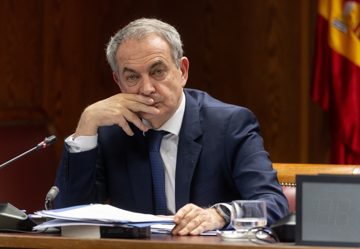 El juez de la Audiencia Nacional ordena bloquear cuentas de Zapatero y de la presunta trama del 'caso Plus Ultra'
