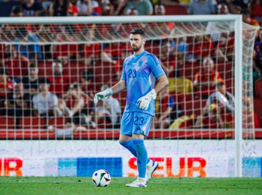 Unai Simón: 